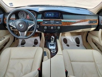 Авто къща ден и нощ