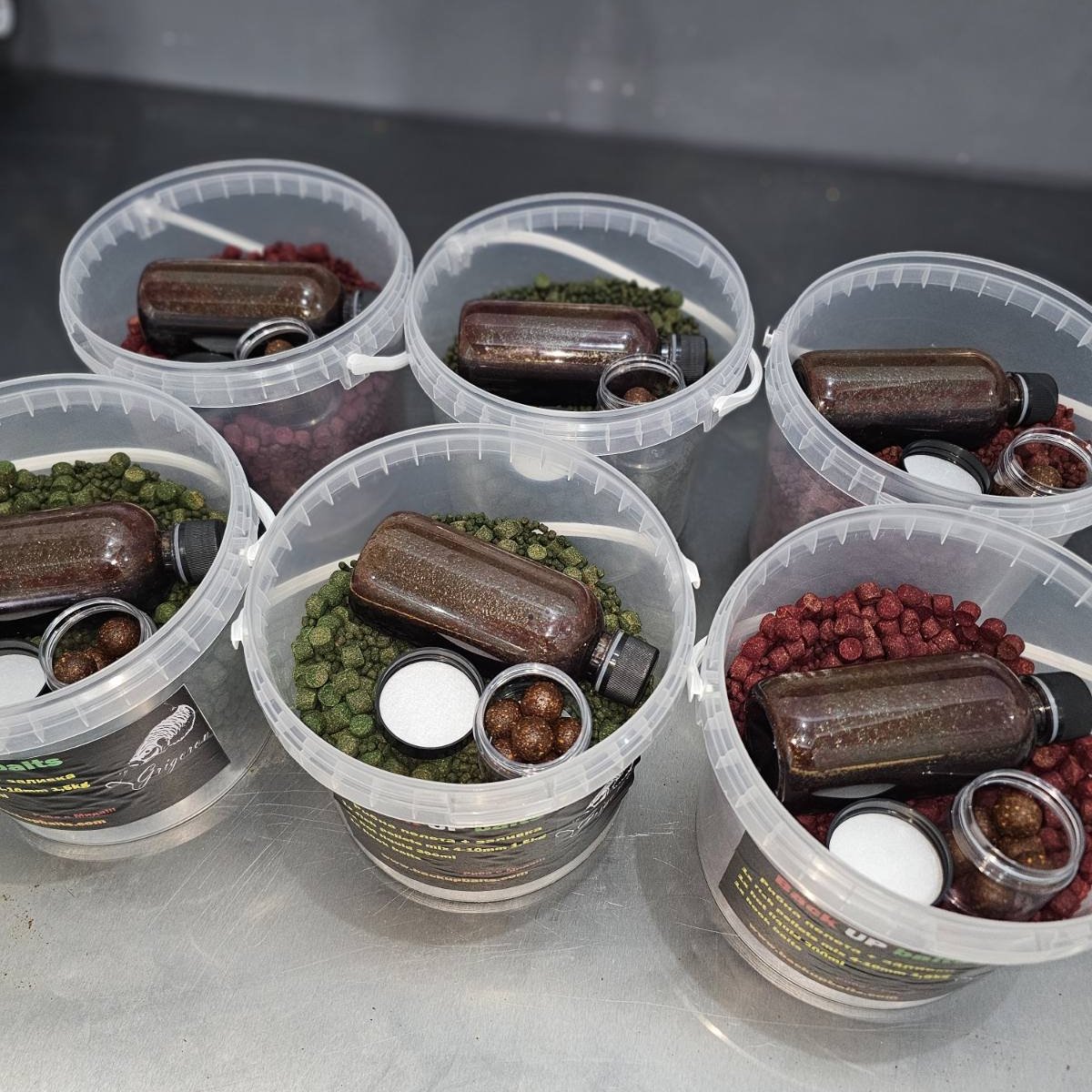 Рибна пелета + Заливка + Хуук ( 3 в 1 ) различни аромати