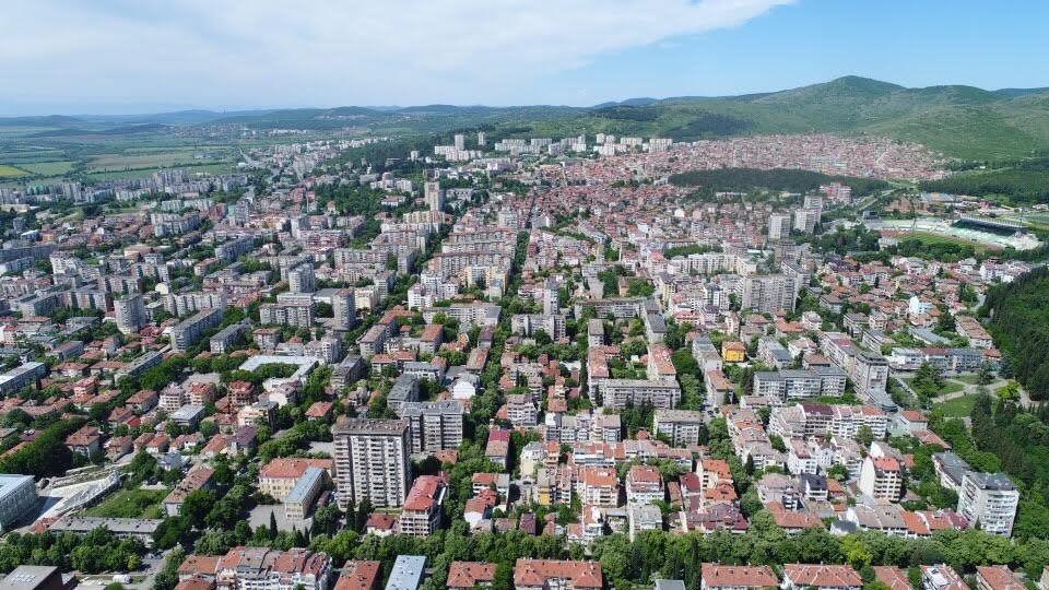 Население и селища на местността