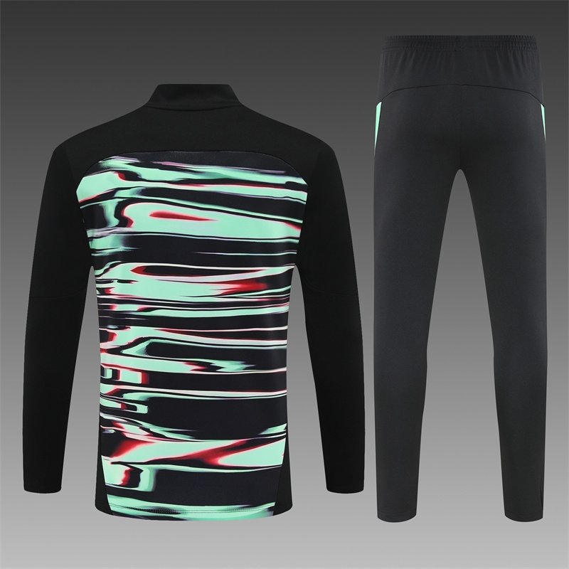 Нова Колекция Футболни Екипи - Име и номер по избор