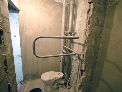 Събаряне на стена разширение на баня 0898 55 30 80 Бургас.