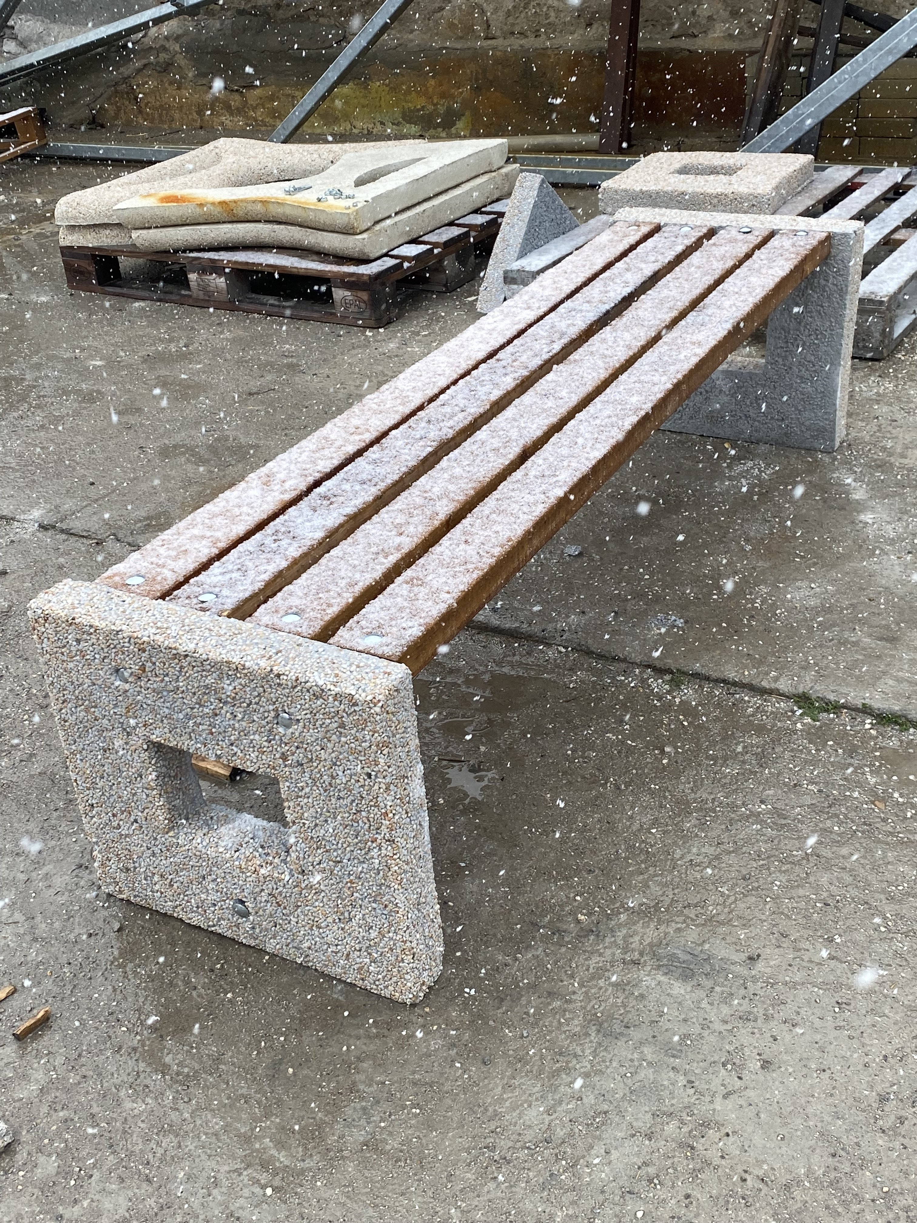 пейки без облегалки /14/