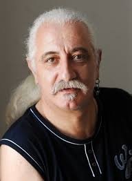 Етиен Леви