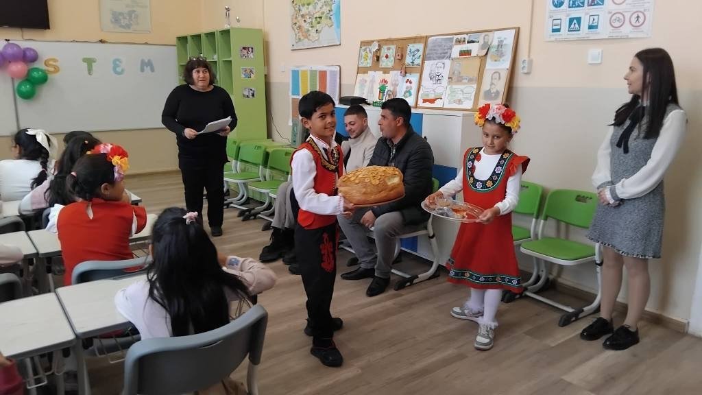 НАЧАЛНО УЧИЛИЩЕ "ВАСИЛ ЛЕВСКИ"