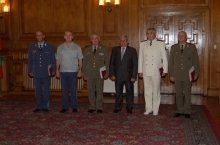 Кадрови