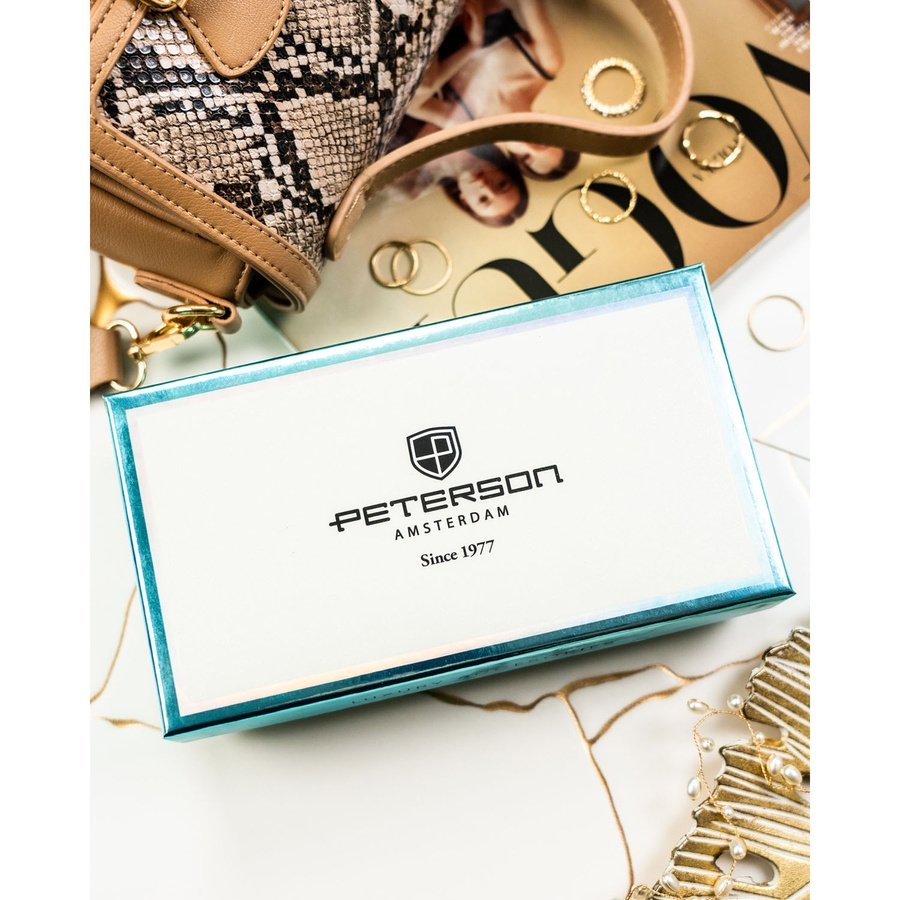 Червен дамски портфейл, изработен от естествена и еко кожа с копче тип „тик-так“ - Peterson