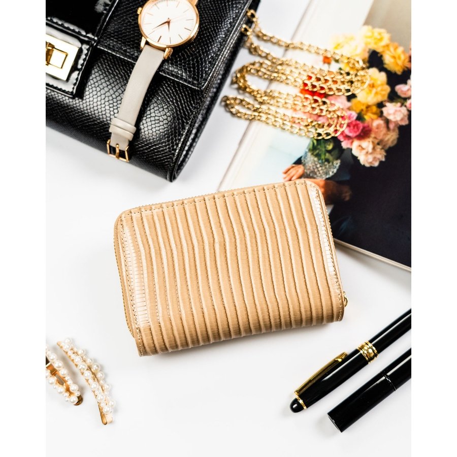 Портфейл с декоративна бежова плитка, изработен от естествена и еко кожа - Peterson