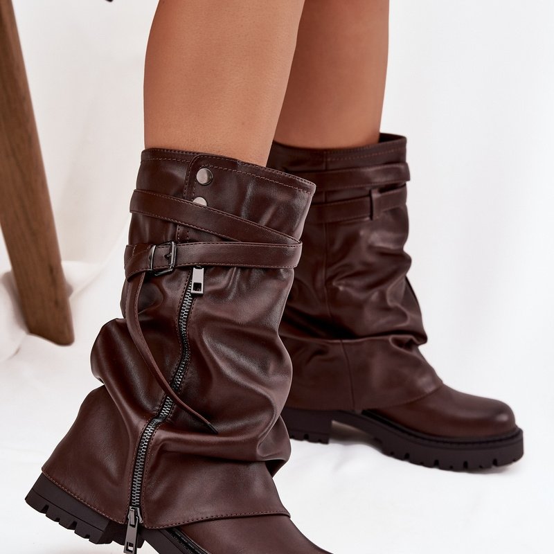 Дамски ботуши с подвита и набрана горна част