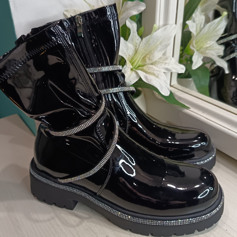 Дамски лачени боти еко кожа с блестяща декорация