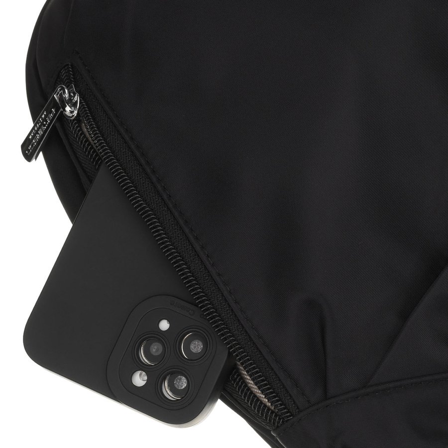 Черна дамска чанта от полиестер с цип, едно отделение - Peterson