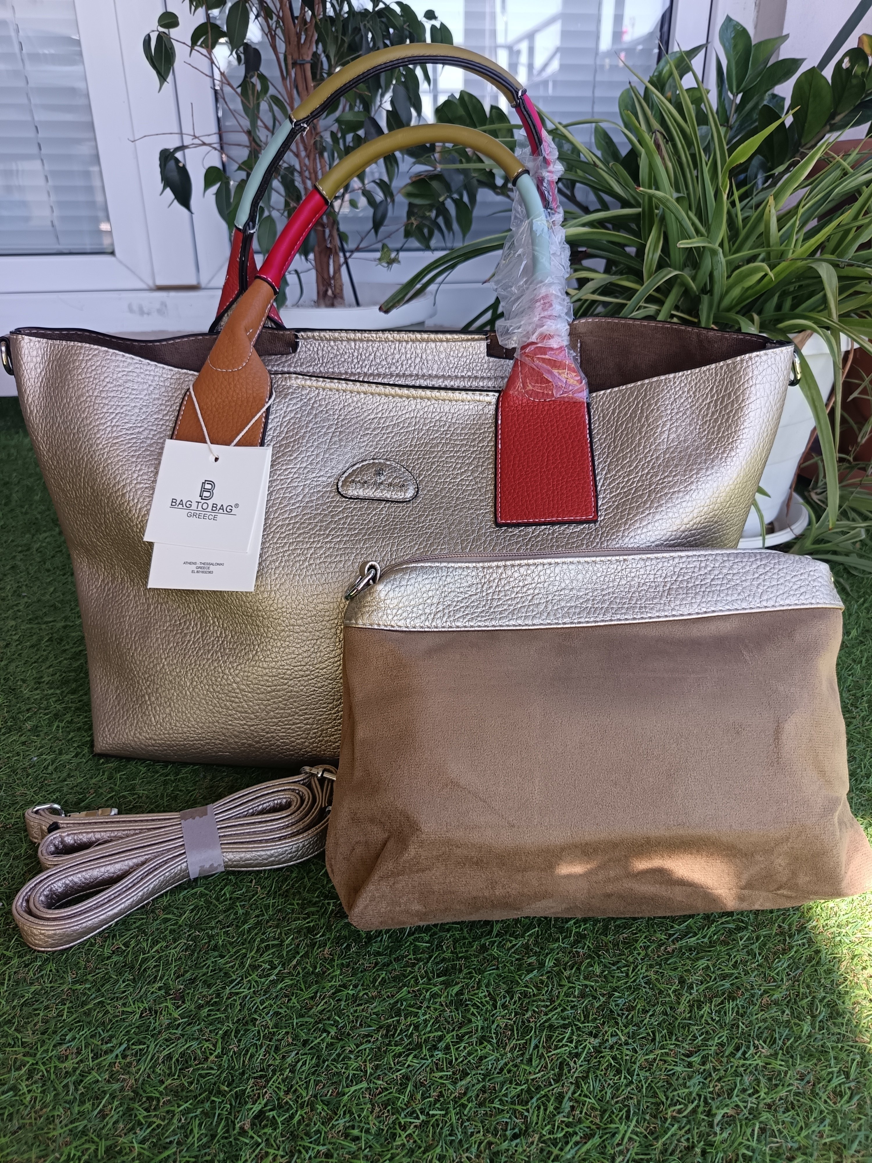 Голяма дамска чанта от висококачествена еко кожа с несесер