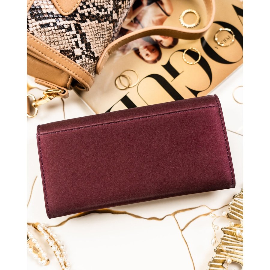 Дамски портфейл, изработен от естествена и еко кожа в лилав цвят със закопчаване с тик-так копче - Peterson