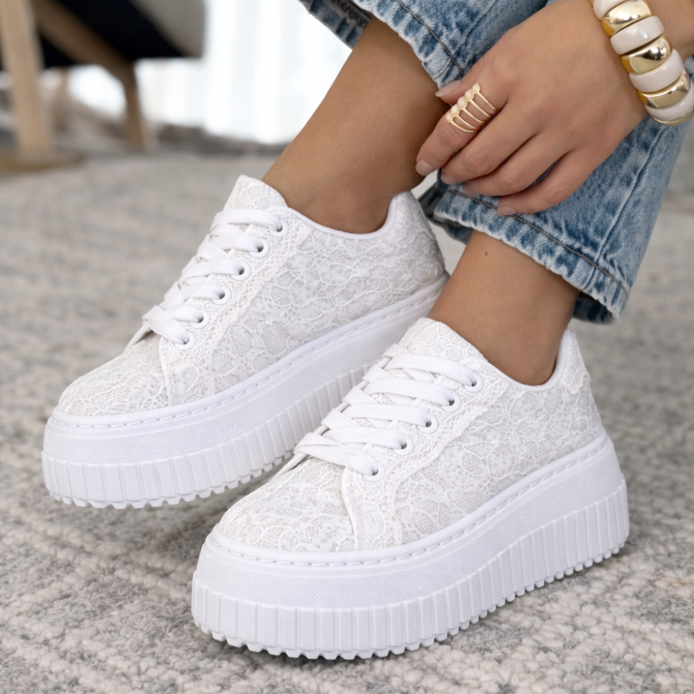 Дамски дантелени кецове на платформа