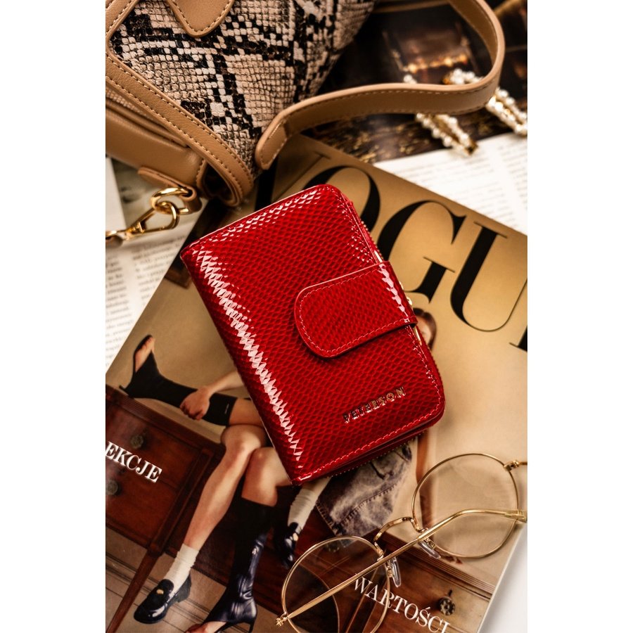 Елегантен, червен дамски портфейл от естествена кожа със система RFID - Peterson