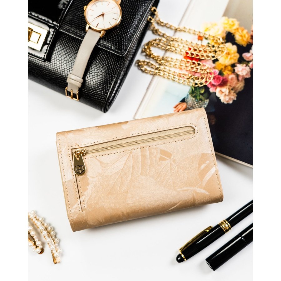 Голям дамски портфейл от естествена и еко кожа в бежово с външен джоб - Peterson