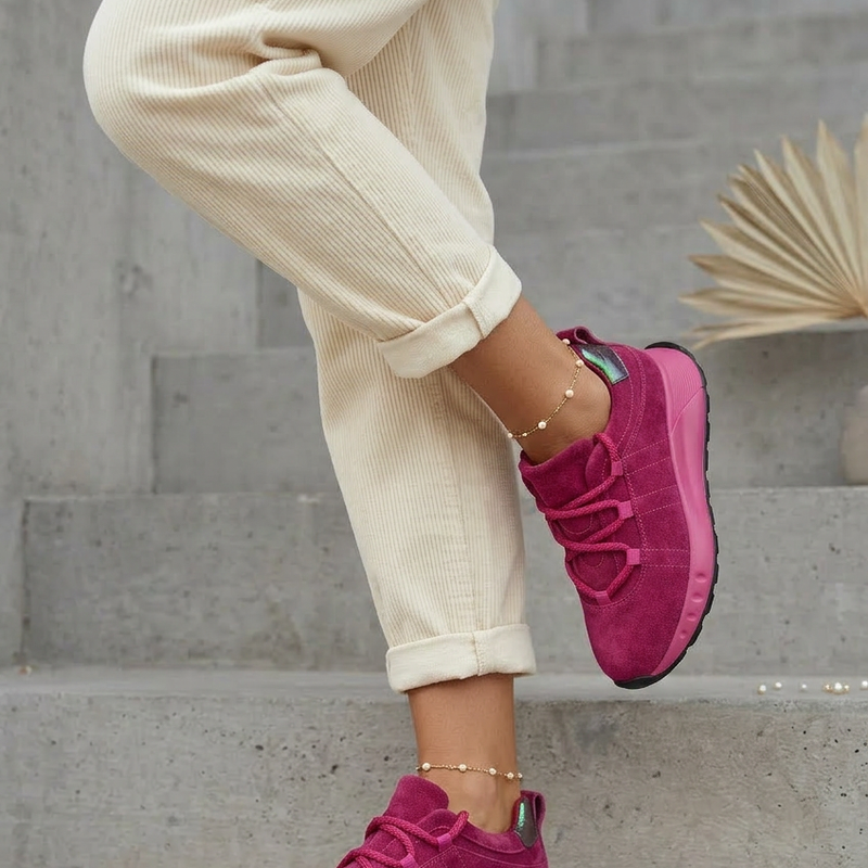 Дамски кецове от естествен велур в цвят фуксия