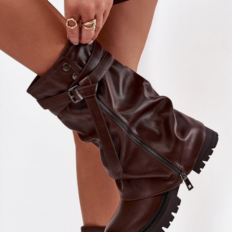 Дамски ботуши с подвита и набрана горна част