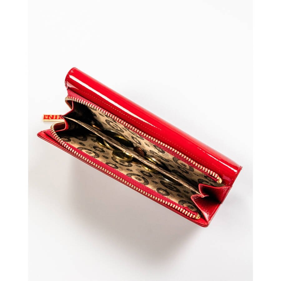 Лачена кожа, голям дамски портфейл в червено с RFID система - Peterson