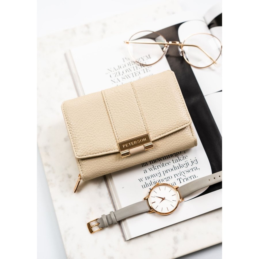 Бежов дамски портфейл, изработен от еко кожа с текстура на грахово зърно, със закопчаване с тик-так - Peterson