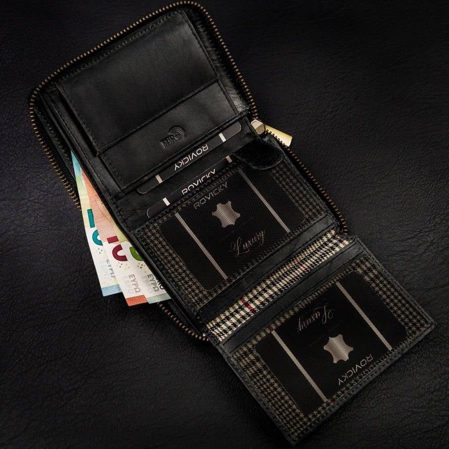 Голям, вертикален кожен портфейл с RFID - Always Wild