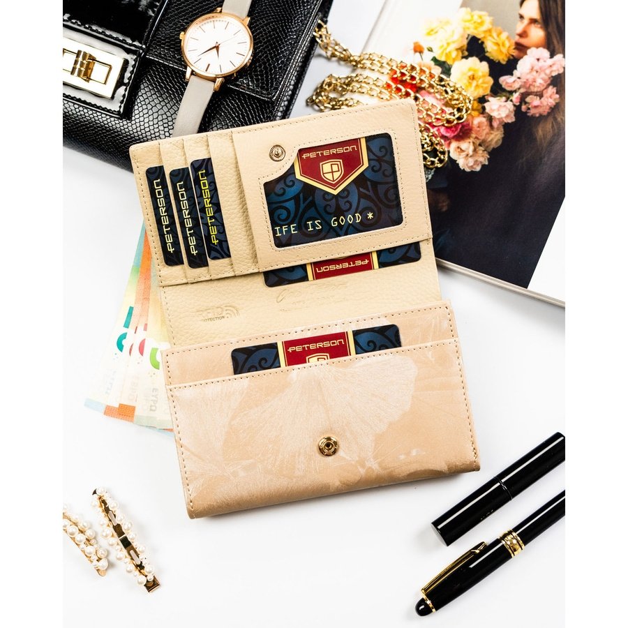 Голям дамски портфейл от естествена и еко кожа в бежово с външен джоб - Peterson