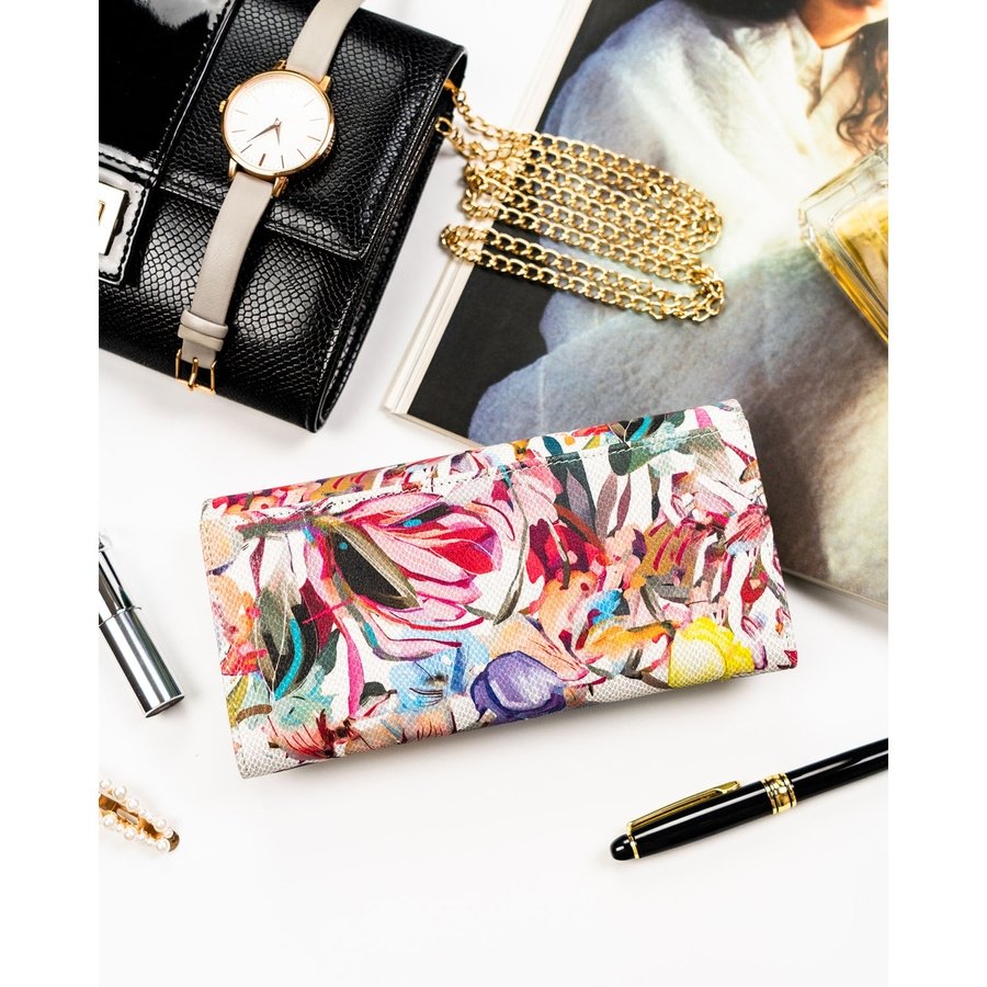Дамски портфейл с флорален мотив, изработен от естествена кожа с RFID система - Peterson
