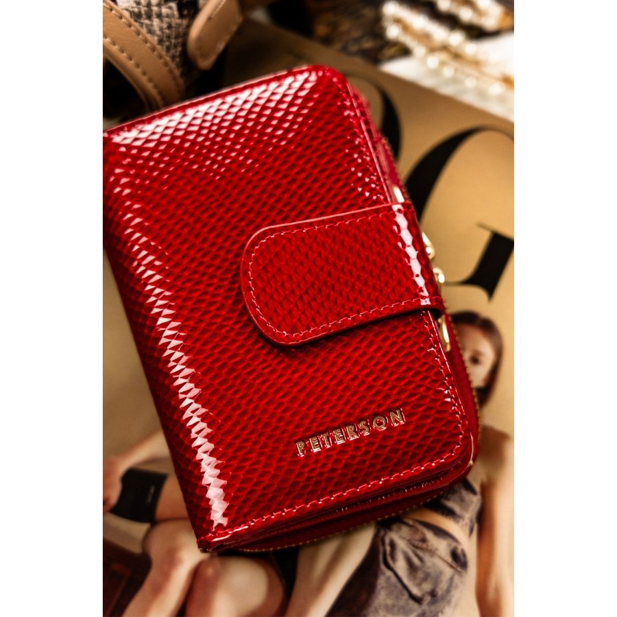 Елегантен, червен дамски портфейл от естествена кожа със система RFID - Peterson