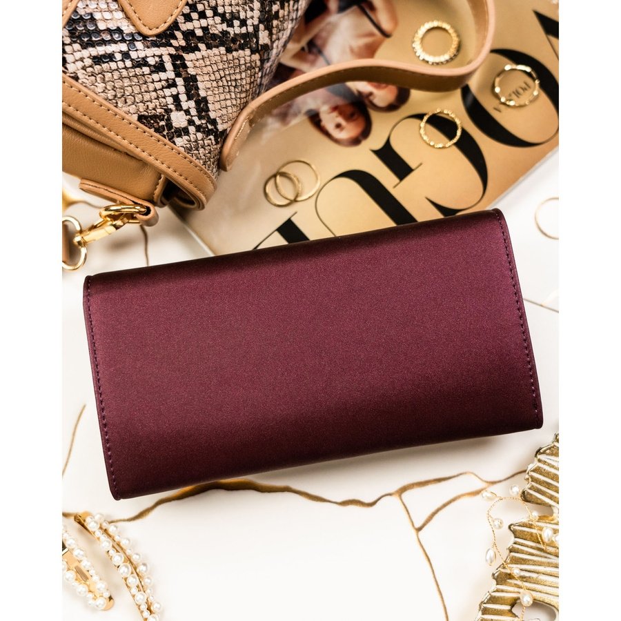 Дамски портфейл, изработен от естествена и еко кожа в лилав цвят със закопчаване с тик-так копче - Peterson