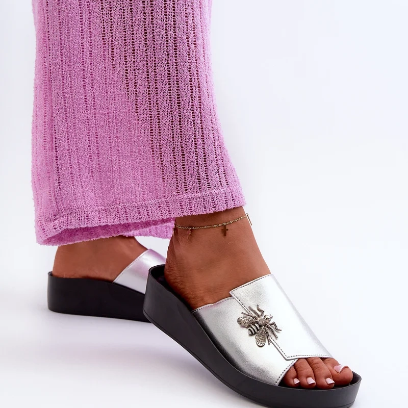 Елегантни дамски чехли от естествена кожа S.Barski Сребърни