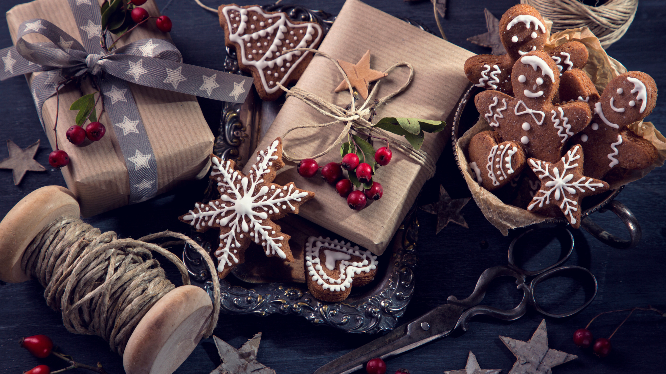 Празнични подаръци: хаосът, който обичаме