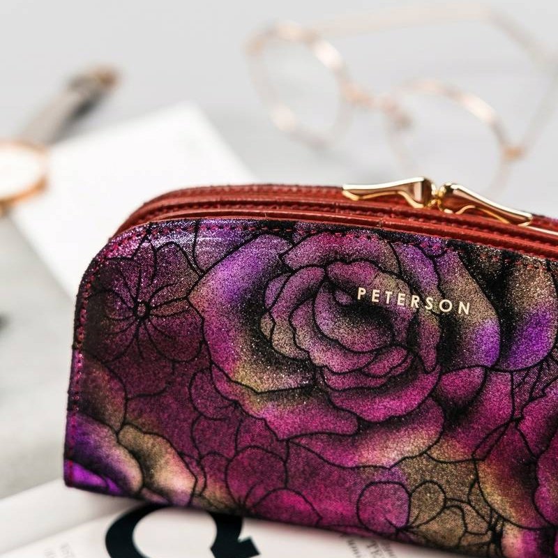 Голям, просторен портфейл от естествена кожа с флорален мотив - Peterson