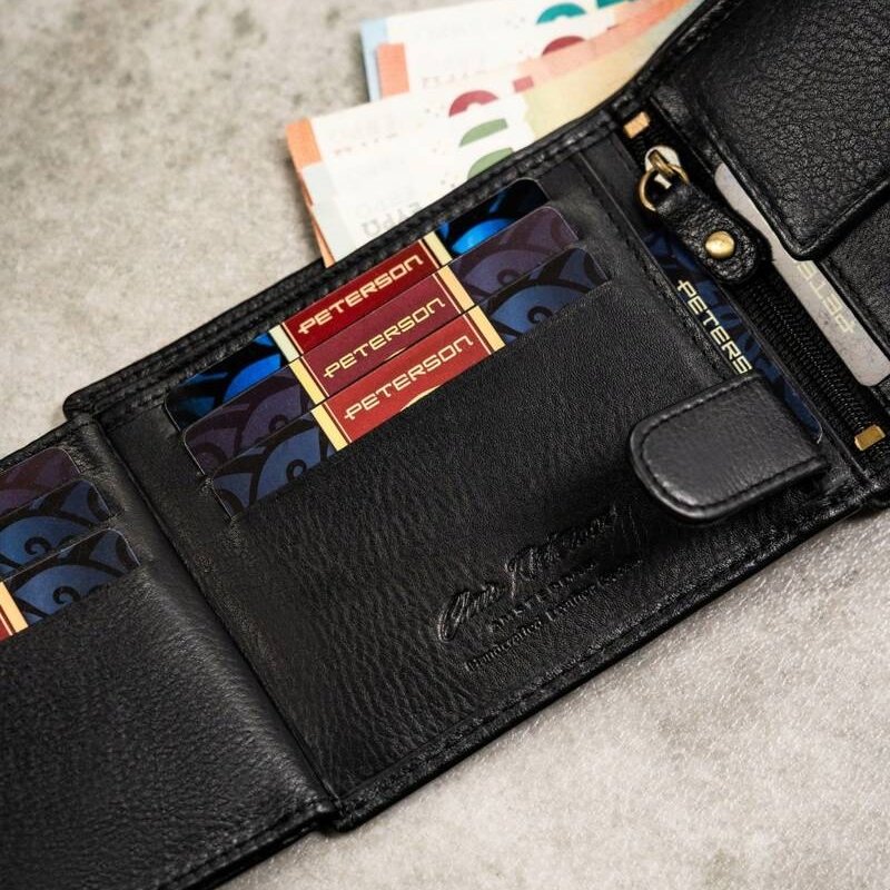 Подаръчен комплект мъжки кожен портфейл и ключодържател - Peterson