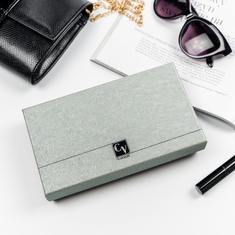 Лачено кожено портмоне с голямо отделение за пари - Cavaldi