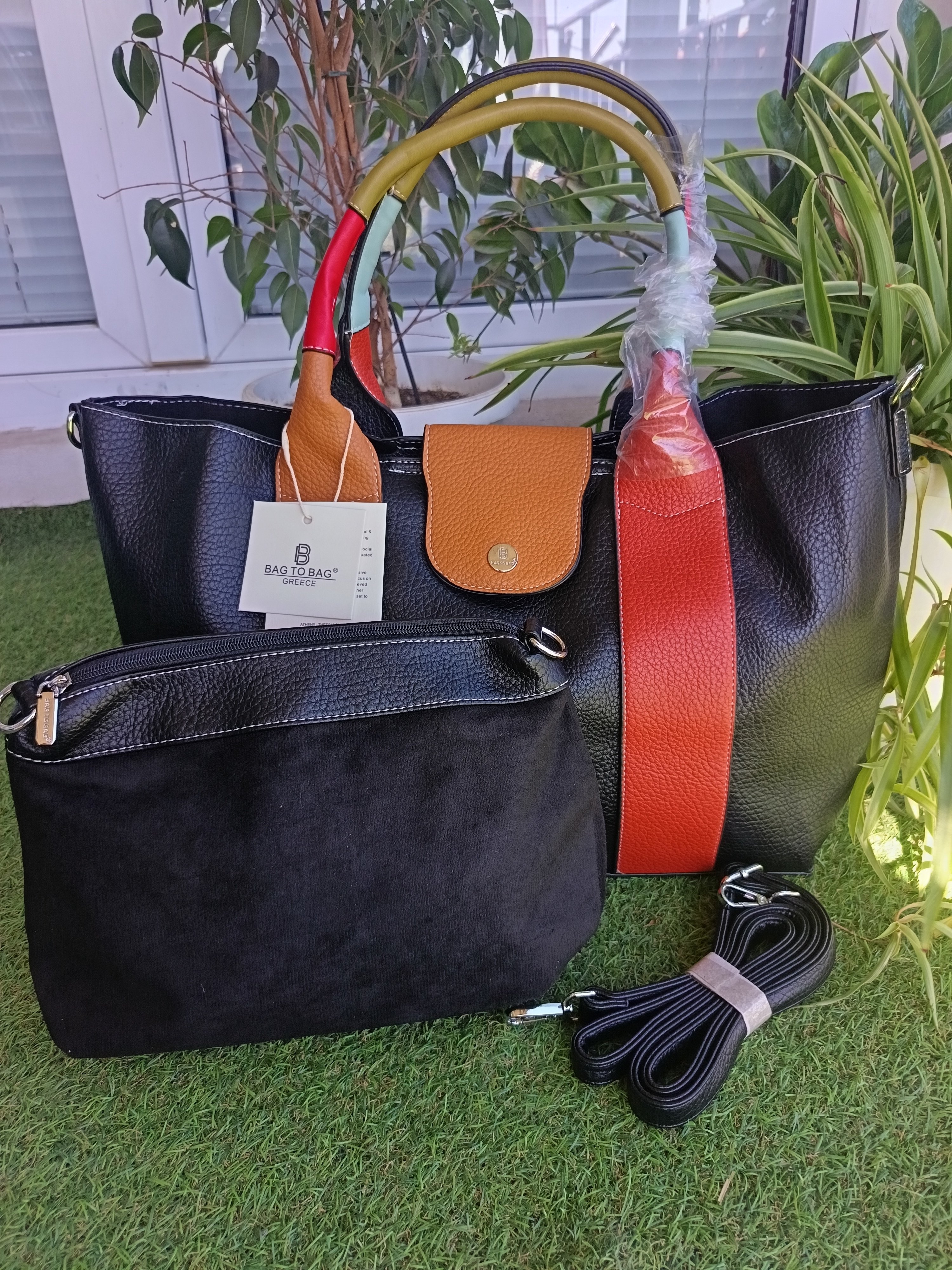 Голяма дамска чанта от висококачествена еко кожа с несесер