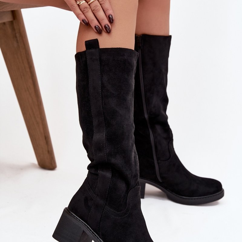 Дамски черни ботуши от еко велур