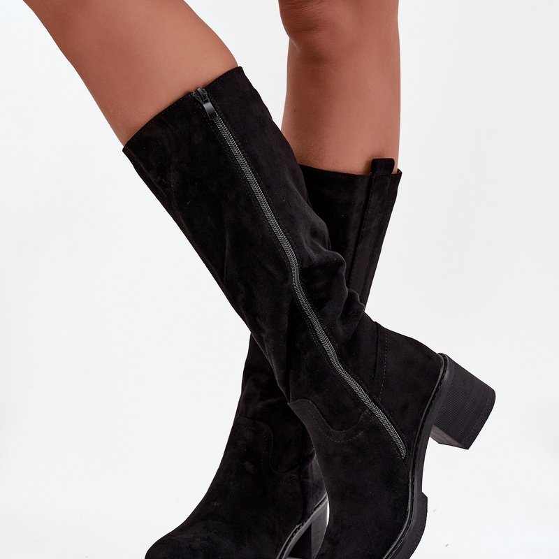 Дамски черни ботуши от еко велур