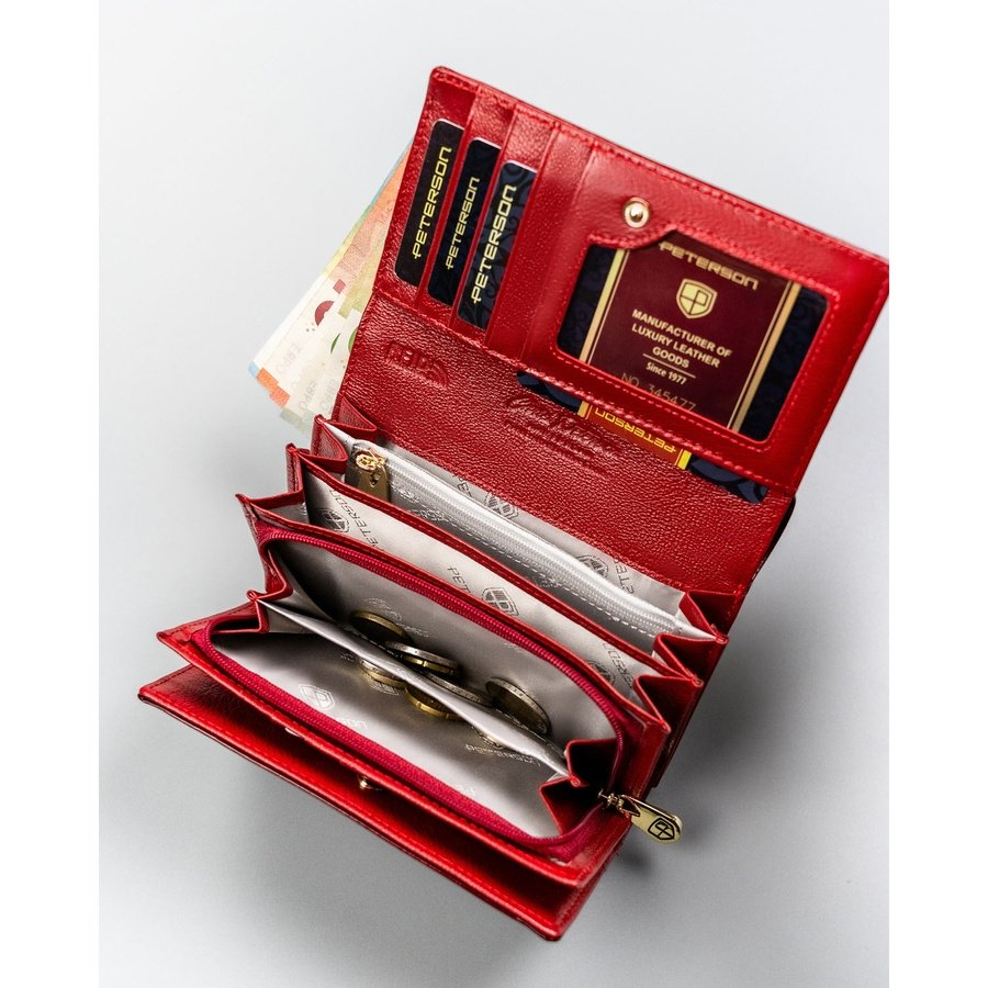 Червен дамски портфейл от лачена кожа с външен джоб - Peterson