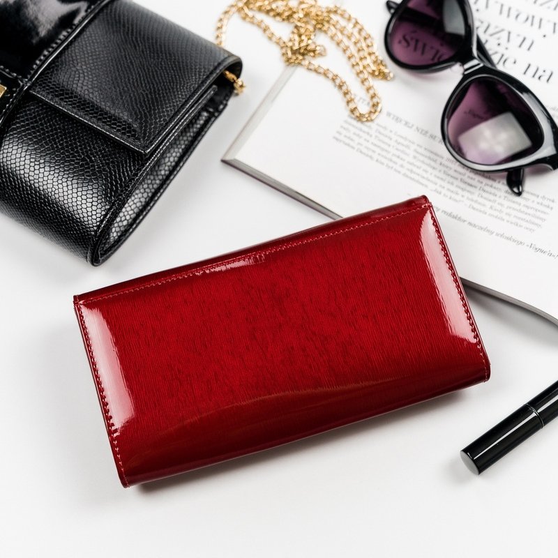 Лачено кожено портмоне с голямо отделение за пари - Cavaldi