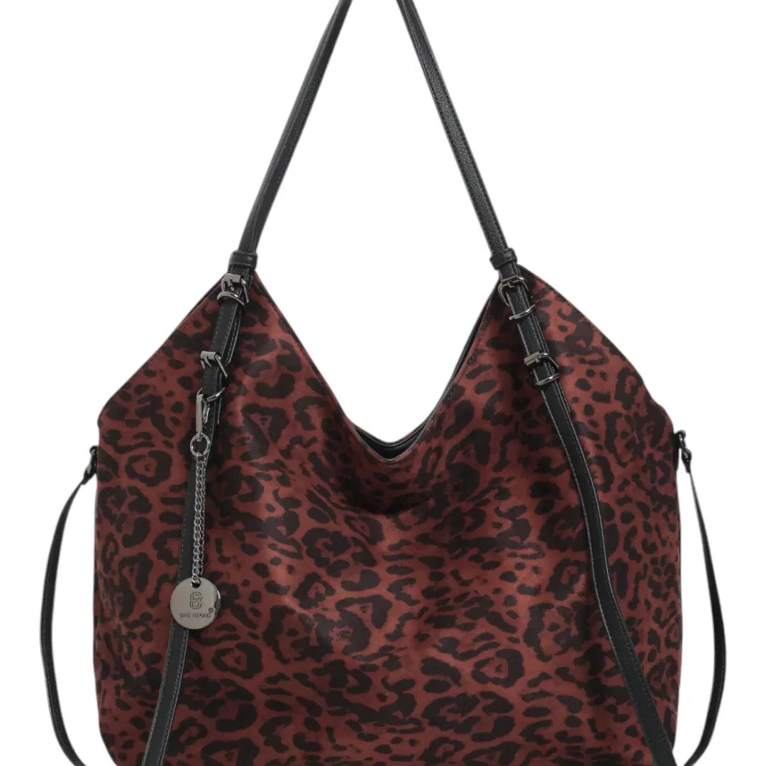 Голяма дамска чанта от висококачествен еко велур с животински принт