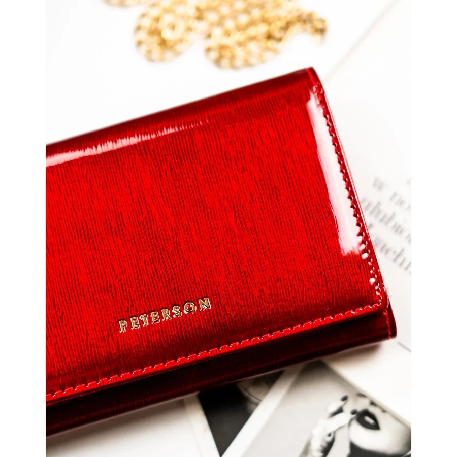 Червен дамски портфейл от лачена кожа с копче - Peterson