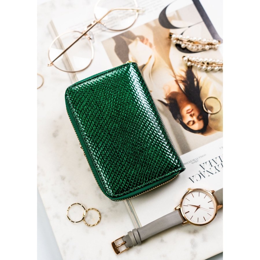 Елегантен, зелен дамски портфейл от естествена кожа със система RFID - Peterson