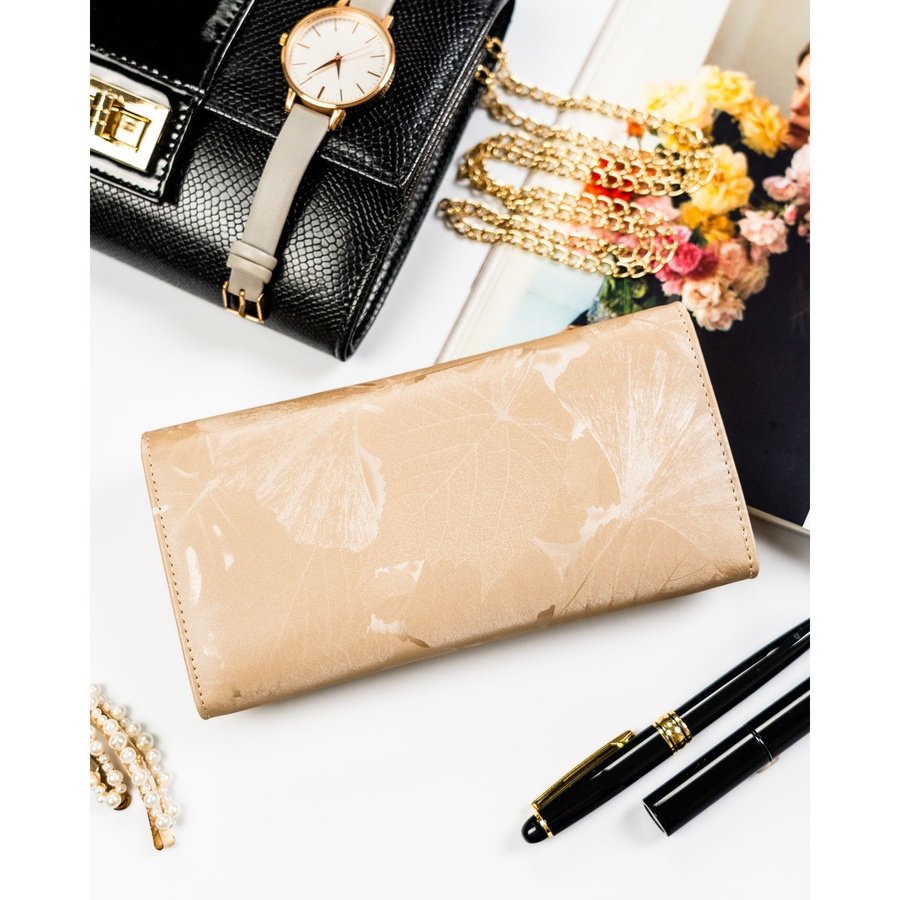 Бежов дамски портфейл, изработен от естествена и еко кожа с копче тип „тик-так“ - Peterson