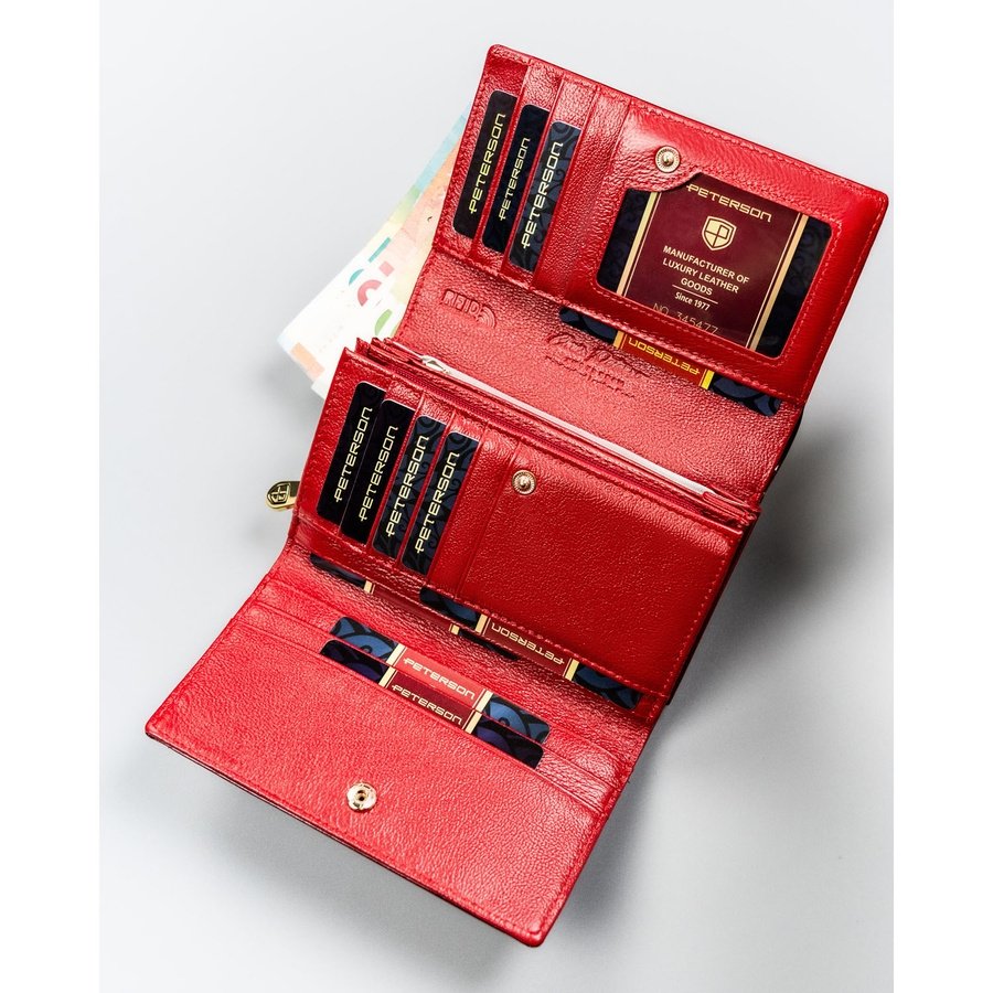 Червен дамски портфейл от лачена кожа с външен джоб - Peterson