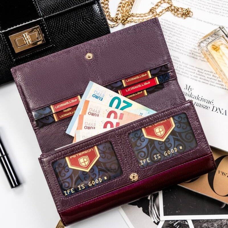 Просторен дамски портфейл от естествена телешка кожа Peterson