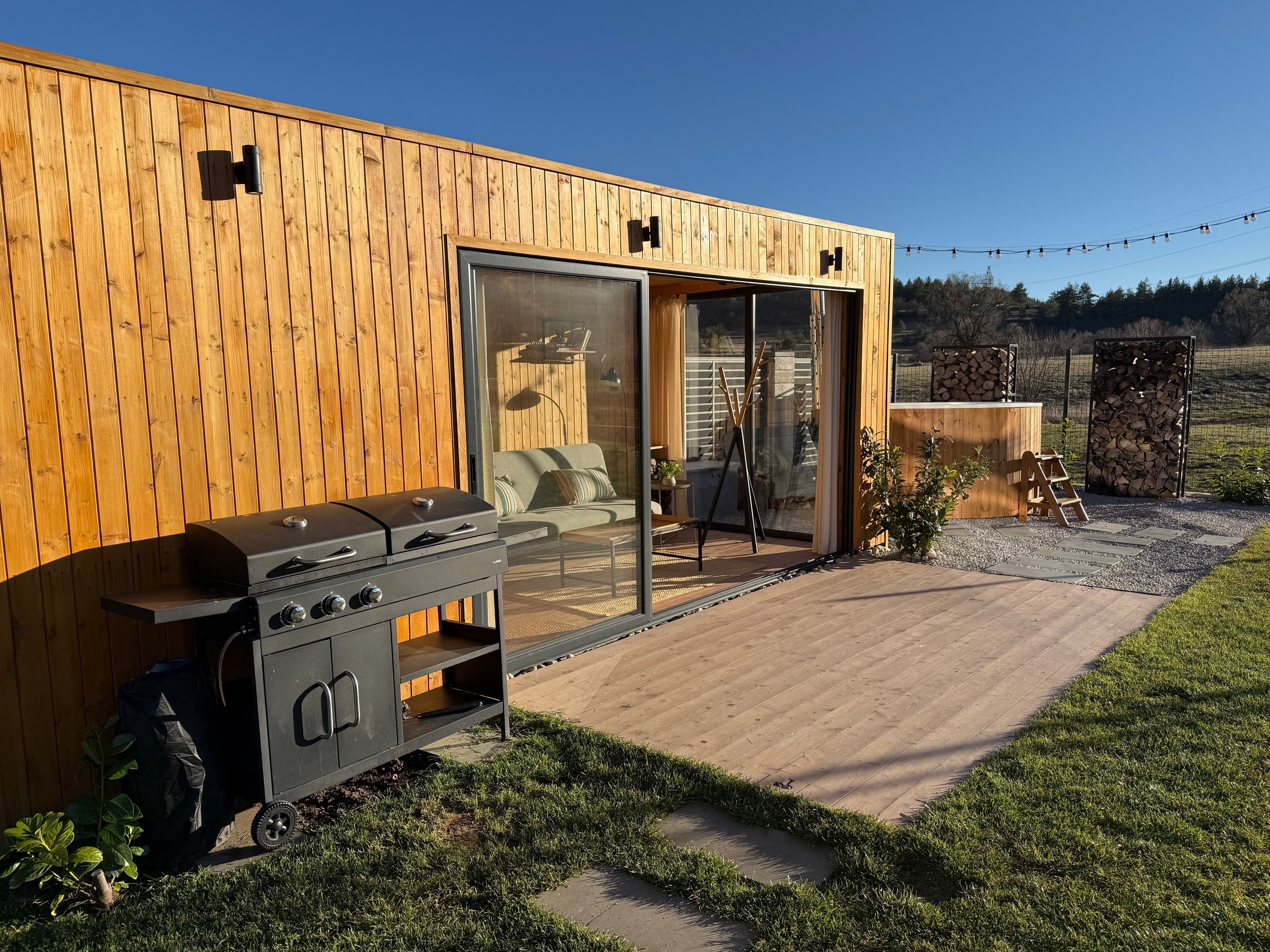 Villa OKOL - Спокойствие и съвременен уют близо до града