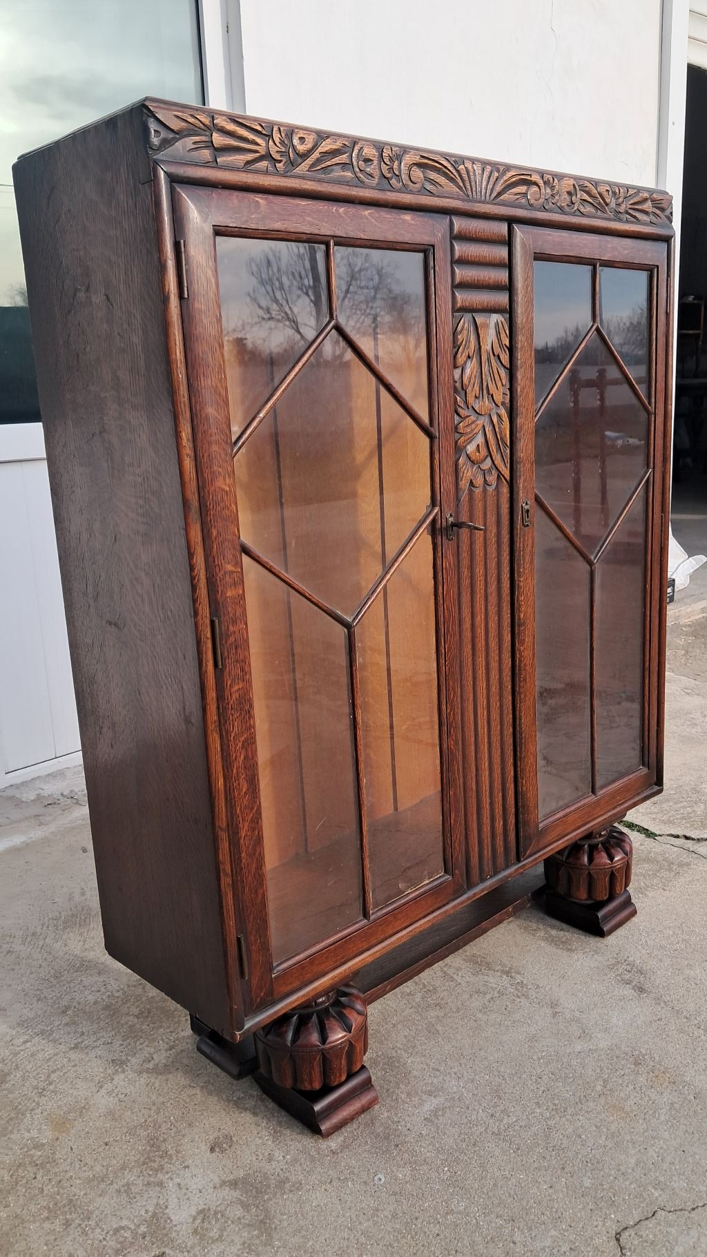 Витрини и шкафове