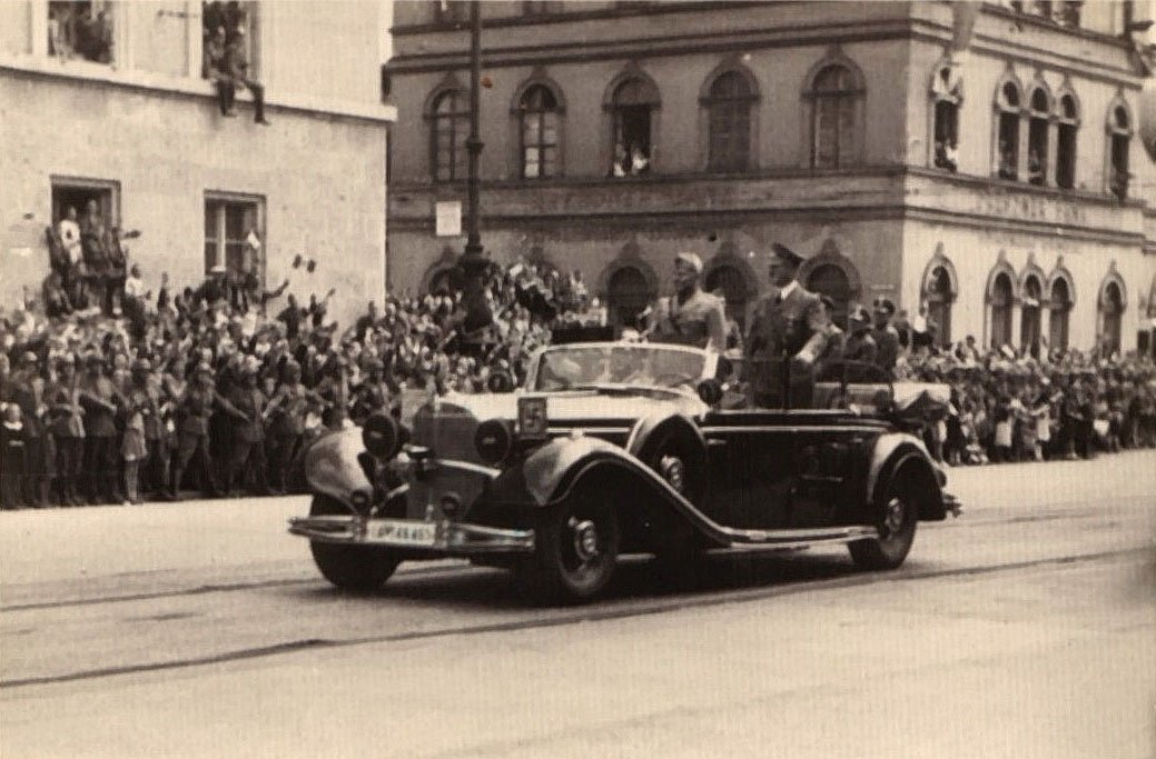 Адолф Хитлер